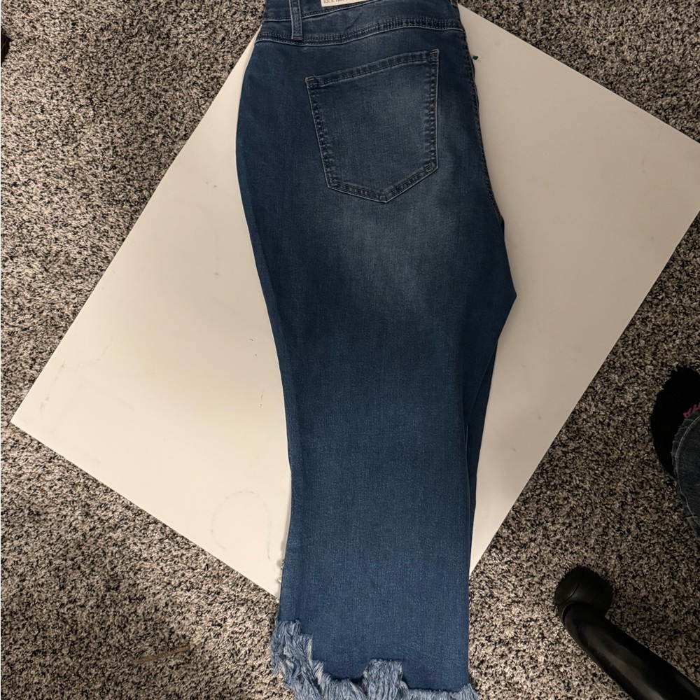 NWT Cato limited edition ion collection hi-rise 16 W petite crop stretchy jeans - Picture 6 of 7